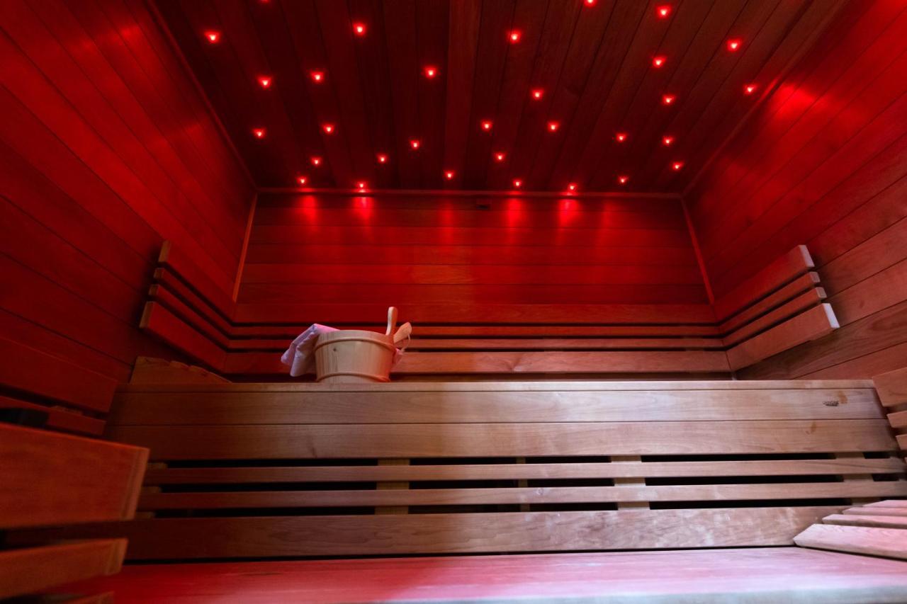 Wellness Hotel Spark มาลาสกี ภายนอก รูปภาพ