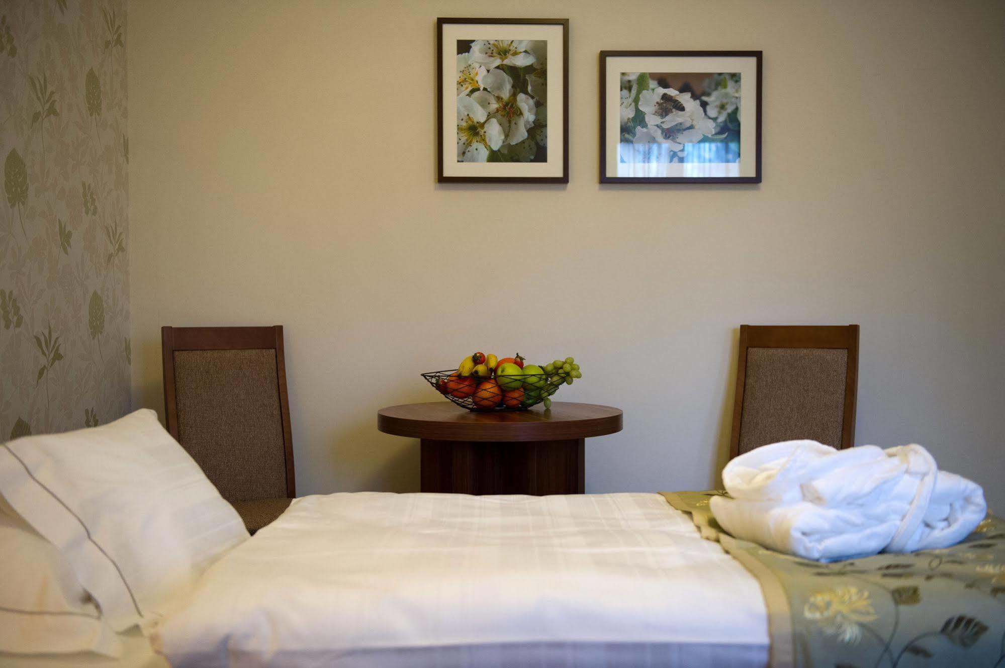 Wellness Hotel Spark มาลาสกี ภายนอก รูปภาพ