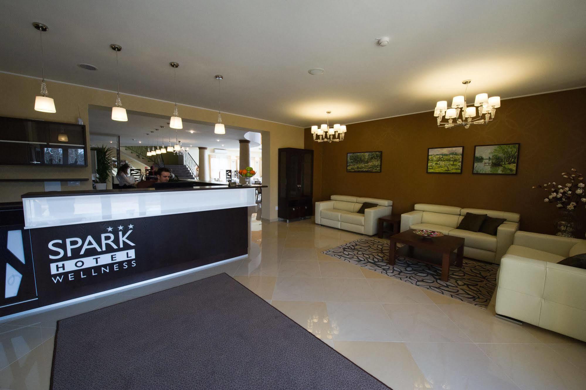 Wellness Hotel Spark มาลาสกี ภายนอก รูปภาพ